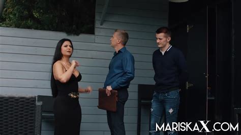 Top Anal Videos Mariskax Mariska Gets Tag Teamed By Two Guys Outside Spankbang Run