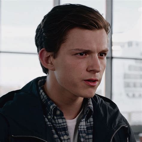 Spidermanfarfromhome Marvel Peterparker Tomholland Dilan O Brien