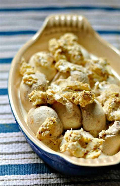 Creamy Mushrooms • Loaves and Dishes