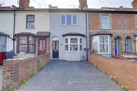 Gosbrook Road Caversham 3 Bed Terraced House For Sale £399 950