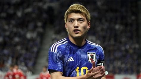 堂安律、日本代表新10番の通達秘話を明かす 槙野は「なかなかないパターン」 ｜qoly サッカーニュース