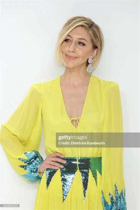 Heidi Gardner Bikini Pictures Hot Sexy Livinlavidalowcarb