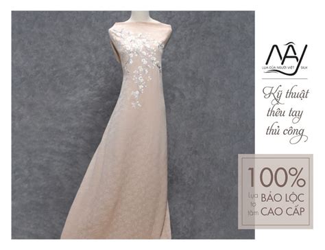 Vải lụa tơ tằm cao cấp thêu tay hoa mai màu nude Quà tặng đối tác cao cấp