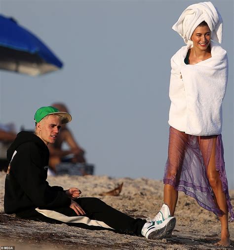 Hailey Bieber Looks Like A Pinup In Black Bikini After Giving Husband Justin A K Necklace