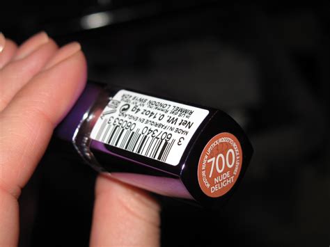 Rimmel Nudes Nude Delight Lipstick Barely There Nail Polish