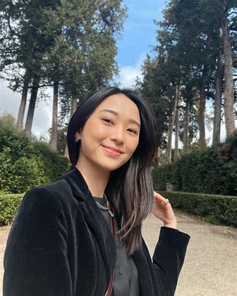 4 Hot Sexy Tina Choi Bikini Pics