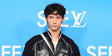 Troye Sivan Is Feeling The Rush After Stripping Down For Totally Nude Thirst Trap As He Teases