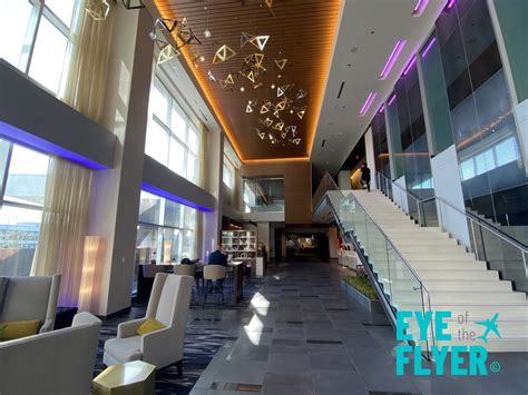 Lobby-InterContinental-MSP-Airport-Hotel-Review - Eye of the Flyer