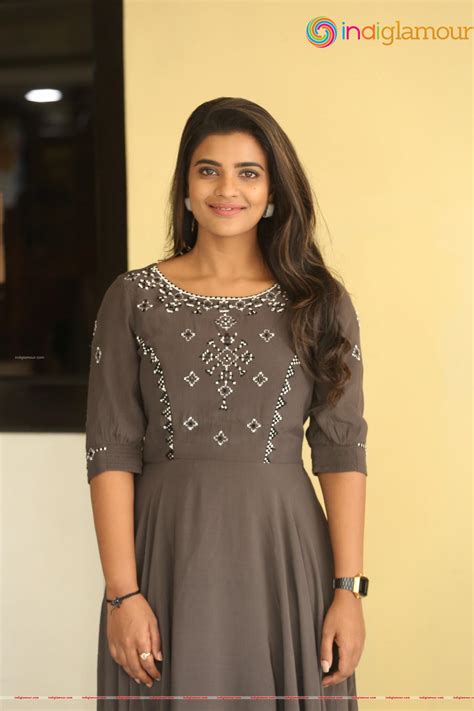 Aishwarya Rajesh Actress Hd Photosimagespics And Stills Indiglamour