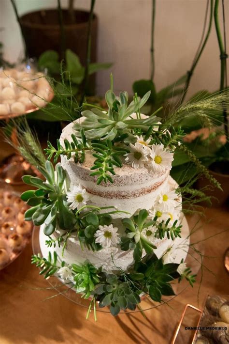 Bolo Semi Naked Cake Flores Naturais E Suculentas My Lovin Cake Confeitaria Rio De Janeiro