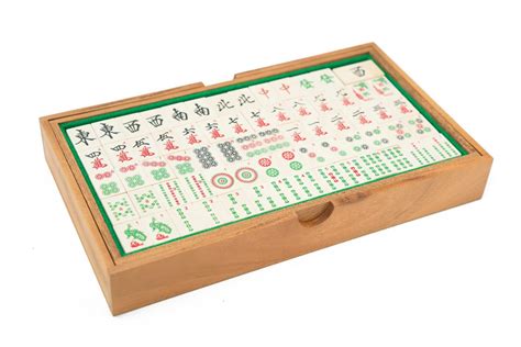 Wooden Mahjong Board Game – Kubiya Games