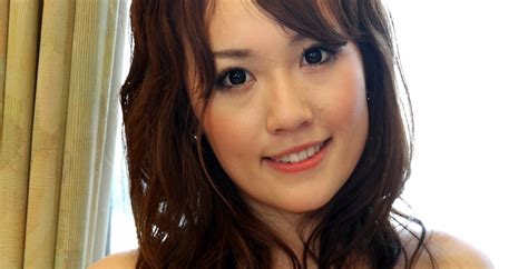 Porn Model Emiri Mizusawa