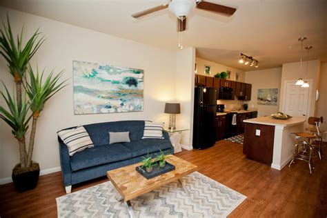 oak tree village apartments 3
