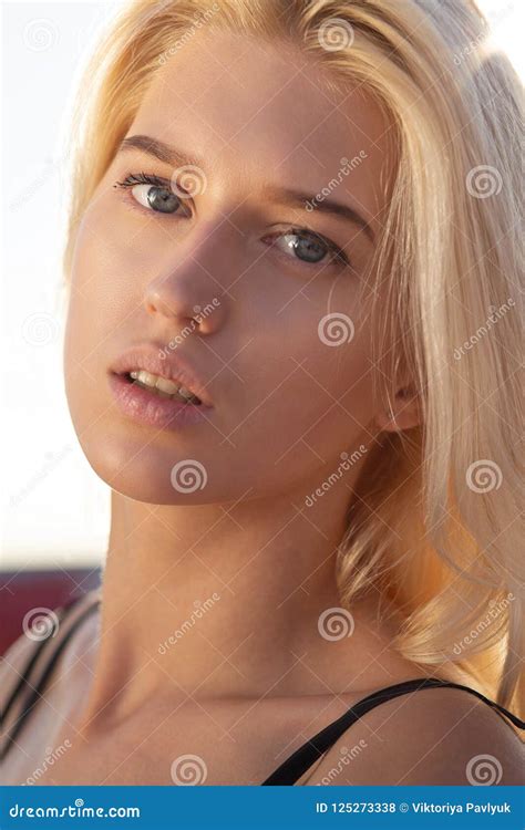 Gorgeous Blonde Blue Eyed Model With Natural Makeup And Hair Lo Stock Photo Image Of Summer