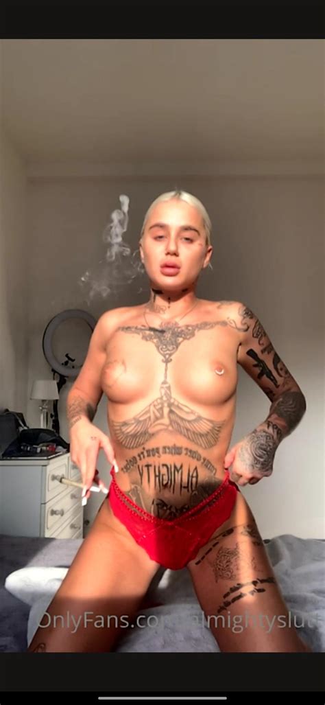 Almightyslutt Amy Almighty Nude Onlyfans Leaks Photos Thefappening