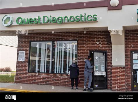 Quest diagnostics lab hi-res stock photography and images - Alamy