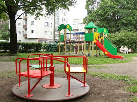 Устройство детских площадок во дворах: Благоустройство детских площадок ...