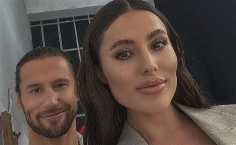 Ona Grzegorza Krychowiaka Wyrze Bi A Cia O Celia Wyst Pi W Zawodach Bikini Fitness G Os