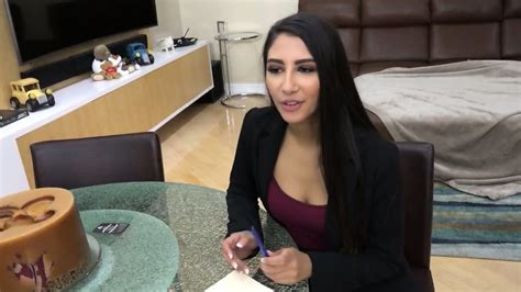 Brunette With Long Hair Gets An Orgasm During POV Sex