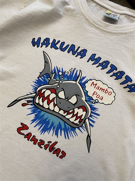 Vintage Hakuna Matata Mambo Poa Zanzibar T Shirt Gem