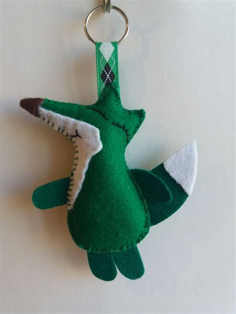 Брелок из фетра | Novelty christmas, Christmas ornaments, Holiday decor