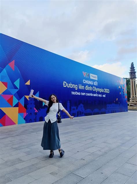 Cô gái dẫn chung kết Đường lên đỉnh Olympia cùng hot girl 7 thứ tiếng Khánh Vy