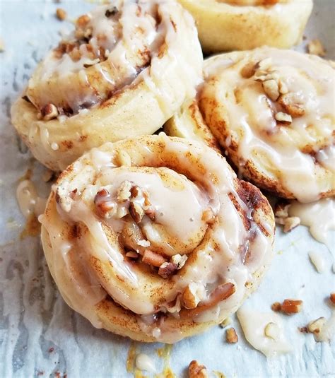 95 Calorie Gooey Cinnamon Rolls Beautiful Eats And Things