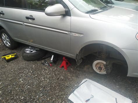 Замена ролика натяжителя кондиционера. — Hyundai Accent (3G), 1,4 л ...