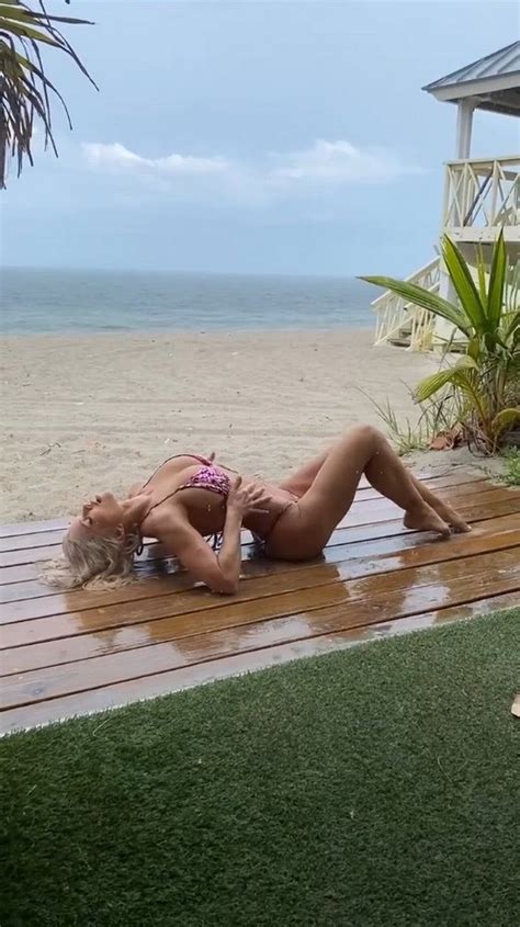 Baywatch Donna D Errico S Hottest Snaps Topless Red Lingerie And