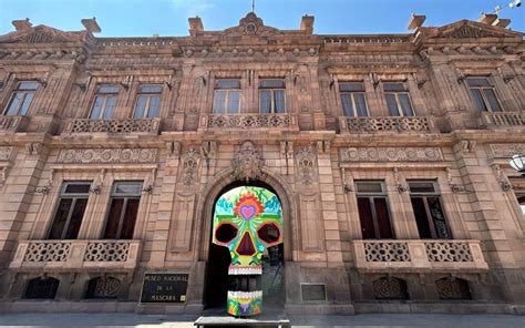 Se Exhibe Las Mojigangas En Las Salas Del Museo Nacional De La