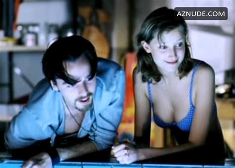 SUDSEE EIGENE INSEL NUDE SCENES AZNude