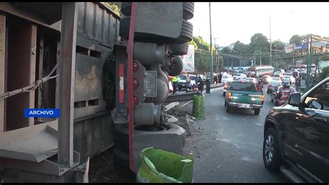 Tráiler Volcó En La Bajada De Villa Lobos Guatemala Youtube