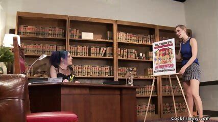 Exec Shemale Fucks Blonde Employee Mona Wales