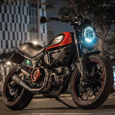 Shine The Light Ducati Scrambler Scramblerducati Classicbike Landofjoy Nightlife Night