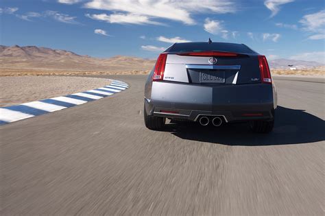 CADILLAC CTS-V Coupe Specs & Photos - 2012, 2013, 2014, 2015 ...