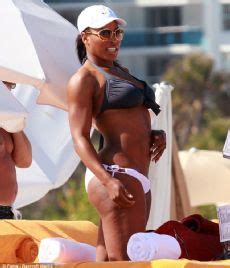 Serena Sai Da Depress O E Mostra Suas Curvas Em Praia De Miami