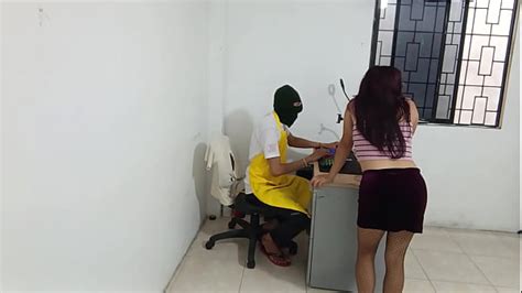 Neighbor Gets Horny And Shows Off Her Ass In Front Of The Camera xxx Videos Porno Móviles