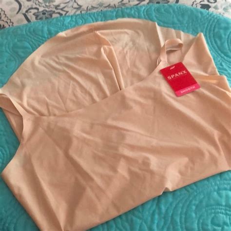 SPANX Intimates Sleepwear Nwt Spanx Thinstincts Nude Smoothing