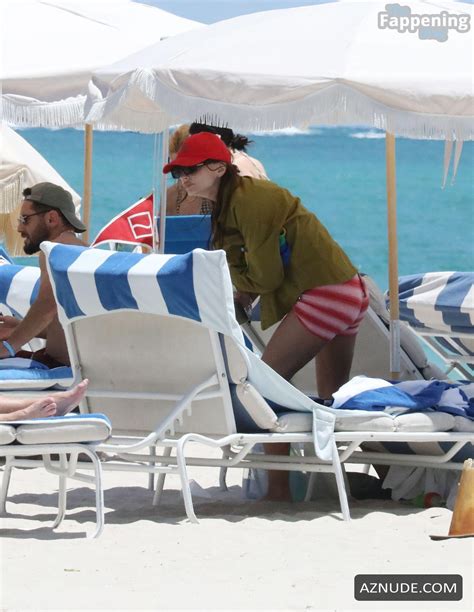 Emily Ratajkowski Flaunts Her Sexy Bikini Body On Miami Beach Aznude