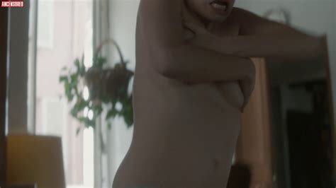 Naked Leslie Medina In Mike