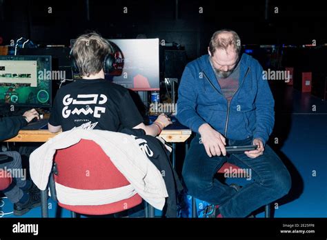 Local area network party hi-res stock photography and images - Alamy