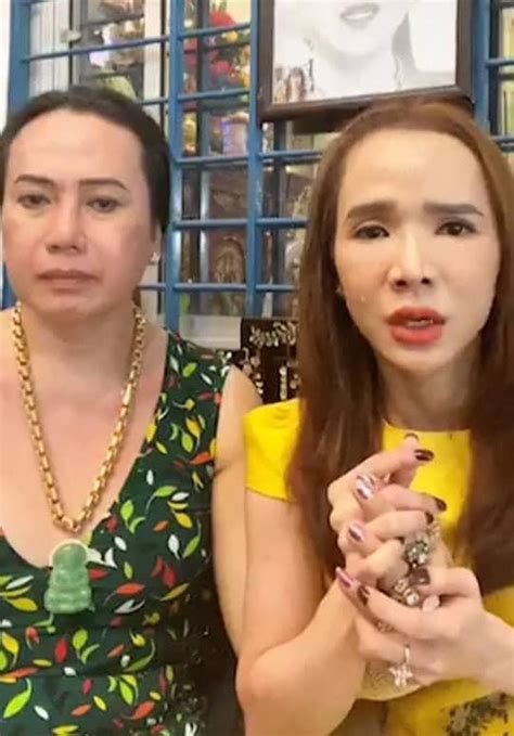 Hot girl chuyển giới Trần Đoàn về tận nhà cô Minh Hiếu rơi nước mắt xin lỗi sau khẩu chiến trở