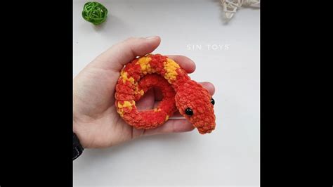 Мастер-класс: Плюшевая змея крючком. Змейка крючком за час! | Вязаные ...