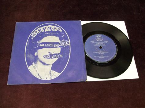 Popsike SEX PISTOLS GOD SAVE THE QUEEN 7 45 RPM 1ST UK PRESS VIRGIN 1977 PUNK ROCK
