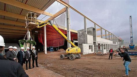 Eppertshausen Richtfest Am Neuen Tupperware Logistikzentrum Im Park