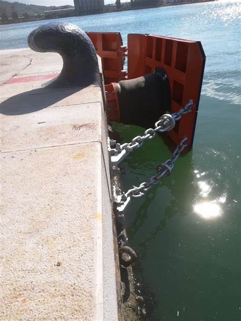 Fenders Bollards Parabordi Bitte Mourning Systems Marine Management