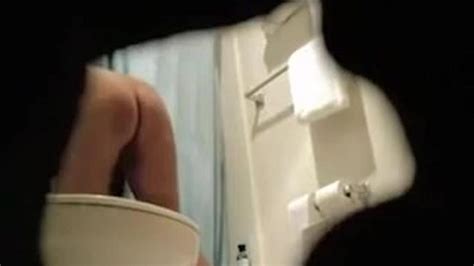 Naked Bimbo Also Spied Pissing On The Toilet Bowl Tnaflix