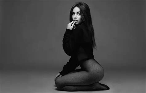 Wallpaper girl beautiful model brunette long haired for mobile and desktop section девушки