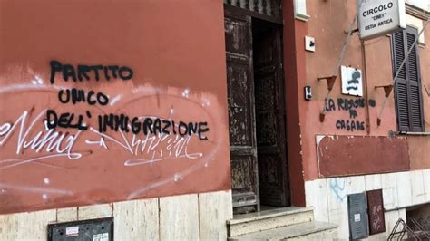 Ostia Antica Scritte Fasciste Sui Muri