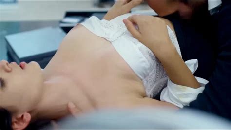 Nude Video Celebs Manal Issa Nude Peur De Rien 2016 2